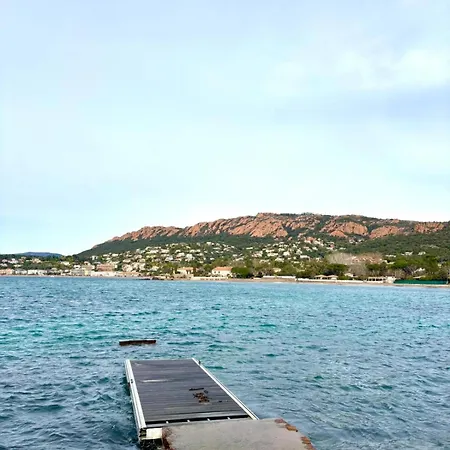 Daire T2 Neuf Le Dramont Terrasse Et A Pied Saint-Raphaël